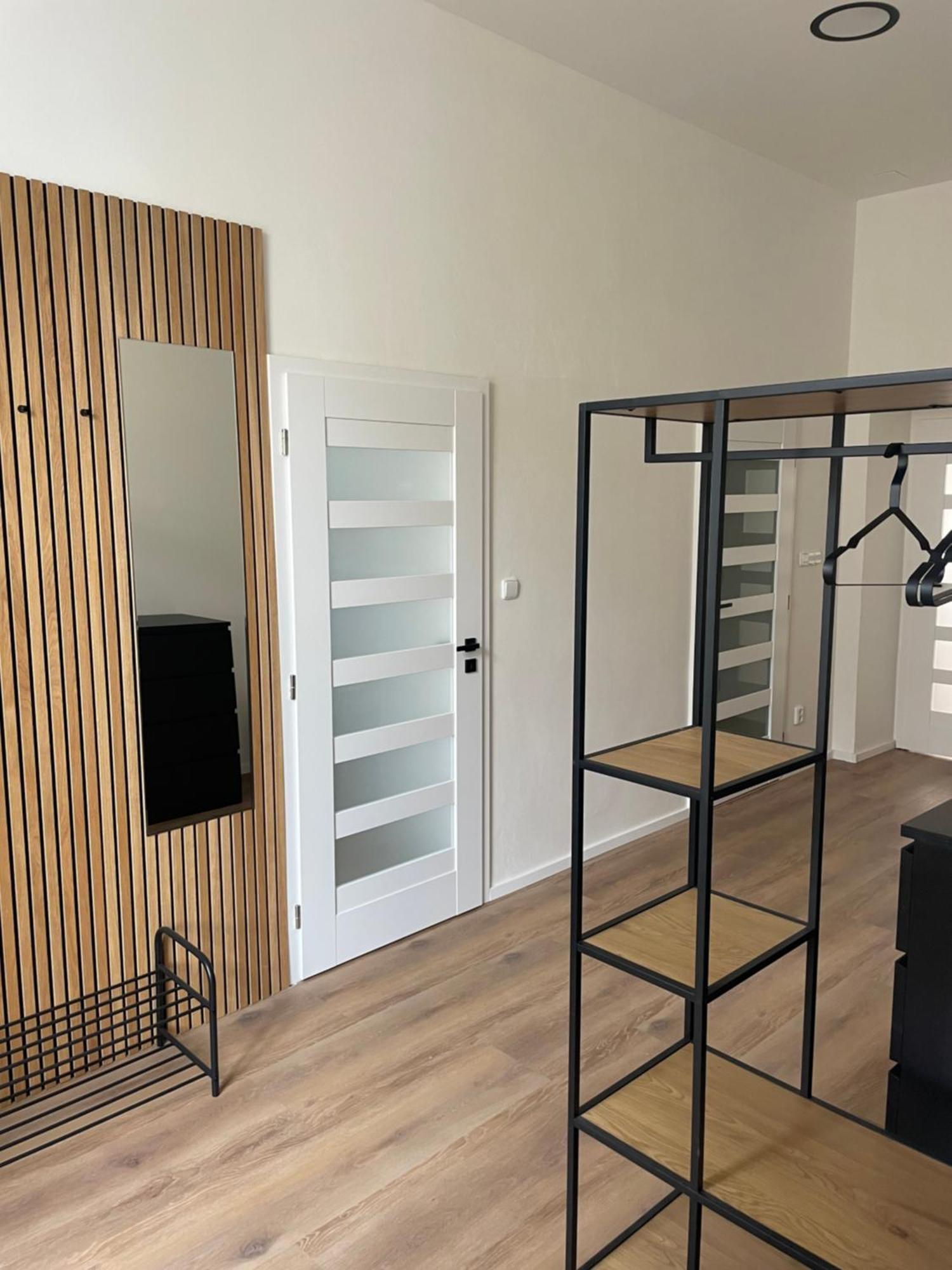 Drobneho Park Apartment *